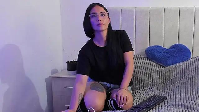 anny roberts online show from February 6, 11:08 pm