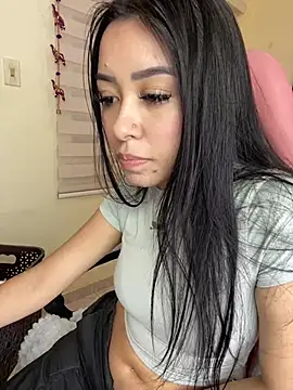 Starliee   online show from March 18, 11:31 pm