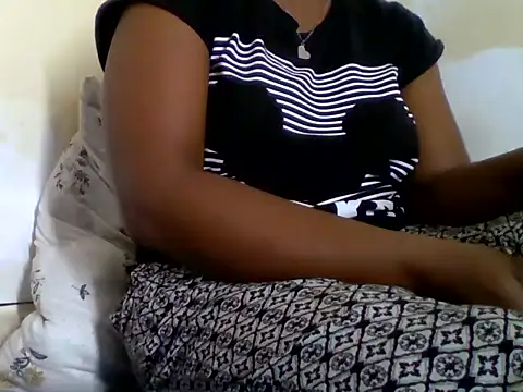 Hot-zeenah online show from October 21, 6:52 pm