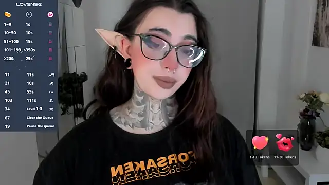 Dixi Pixi  online show from October 18, 5:43 am