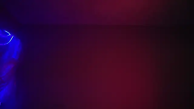 Snapshot of ginger_hugs chatting on January 5, 4:04 am ginger hugs online show from January 5, 4:04 am