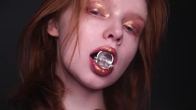 Snapshot of ginger_hugs chatting on January 14, 10:12 pm ginger hugs online show from January 14, 10:12 pm