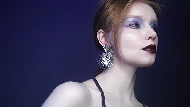 Snapshot of ginger_hugs chatting on February 5, 10:12 pm ginger hugs online show from February 5, 10:12 pm