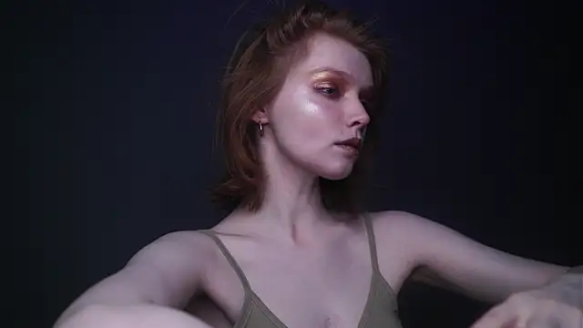 Snapshot of ginger_hugs chatting on February 6, 10:10 pm ginger hugs online show from February 6, 10:10 pm