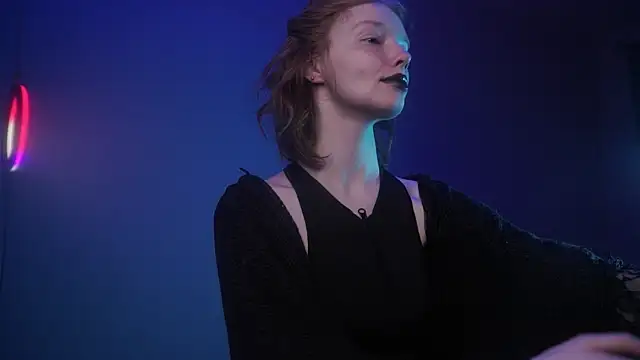 Snapshot of ginger_hugs chatting on October 8, 10:07 pm ginger hugs online show from October 8, 10:07 pm