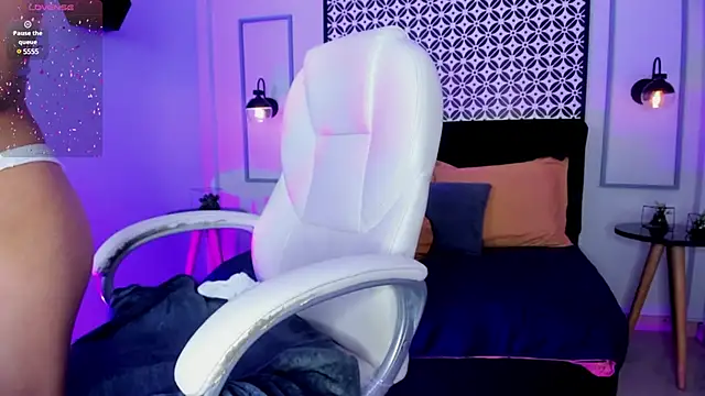 Snapshot of Chloe_fischer_ chatting on December 18, 2:06 pm Chloe fischer online show from December 18, 2:06 pm