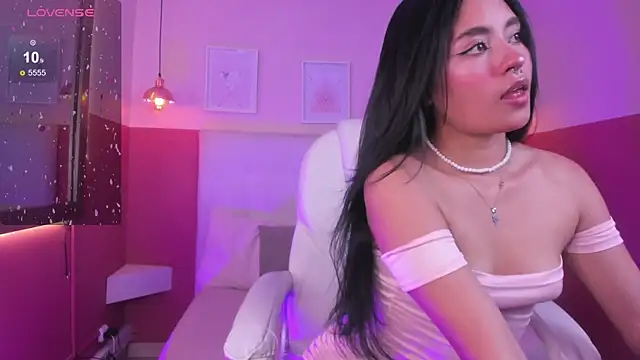 Snapshot of Chloe_fischer_ chatting on January 22, 8:28 pm Chloe fischer online show from January 22, 8:28 pm