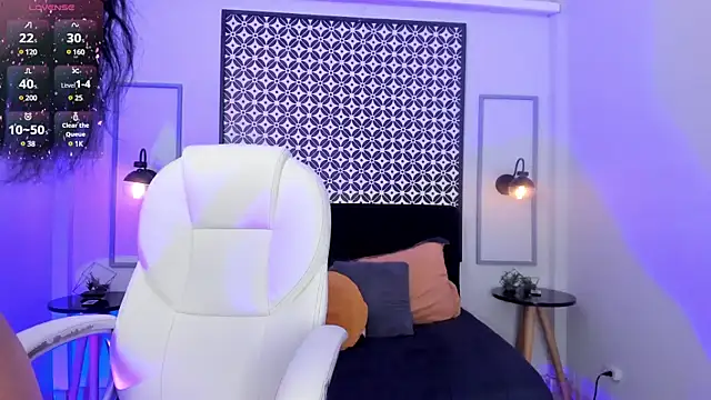 Snapshot of Chloe_fischer_ chatting on February 9, 2:18 pm Chloe fischer online show from February 9, 2:18 pm