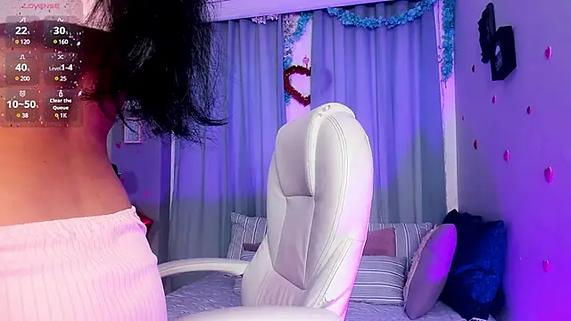 Snapshot of Chloe_fischer_ chatting on February 25, 2:44 pm Chloe fischer online show from February 25, 2:44 pm