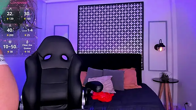 Snapshot of Chloe_fischer_ chatting on March 21, 2:07 pm Chloe fischer online show from March 21, 2:07 pm