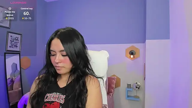 Snapshot of Chloe_fischer_ chatting on October 27, 2:54 pm Chloe fischer online show from October 27, 2:54 pm