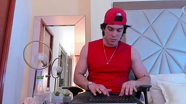 Snapshot of Karimferrer chatting on February 4, 3:44 am Karimferrer online show from February 4, 3:44 am