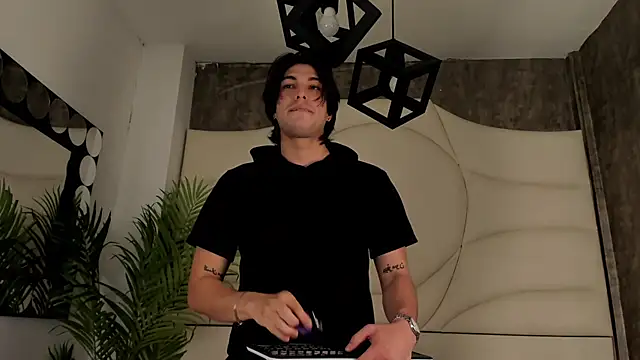 Karimferrer online show from October 17, 7:27 pm