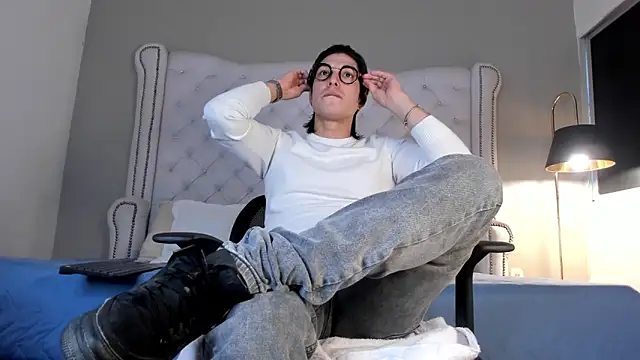 Karimferrer online show from November 5, 7:36 pm