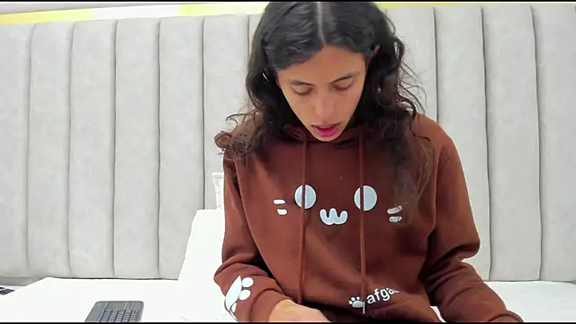 FreyaMoller online show from February 10, 6:56 pm