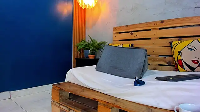 Snapshot of french_sexx chatting on December 30, 1:15 am french sexx online show from December 30, 1:15 am