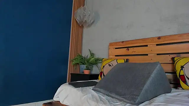 Snapshot of french_sexx chatting on January 17, 4:28 am french sexx online show from January 17, 4:28 am