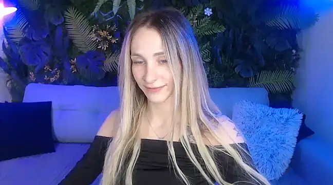 Horny Blond online show from December 16, 9:03 am