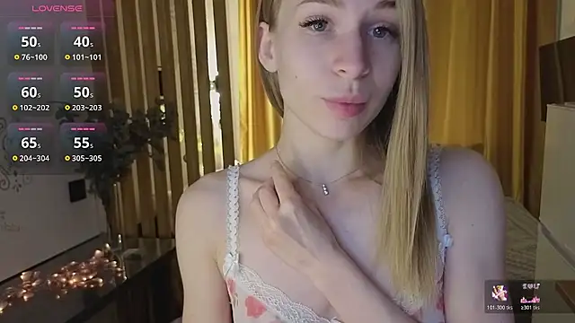 Snapshot of Elis_Fox chatting on October 17, 7:55 am Elis Fox online show from October 17, 7:55 am