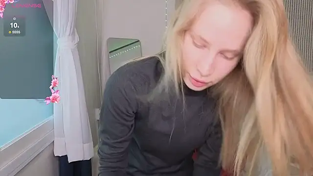 Snapshot of Elis_Fox chatting on February 12, 7:03 am Elis Fox online show from February 12, 7:03 am