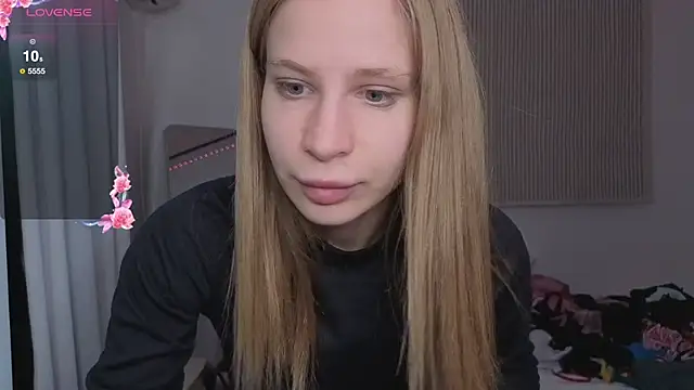 Snapshot of Elis_Fox chatting on February 16, 7:04 am Elis Fox online show from February 16, 7:04 am