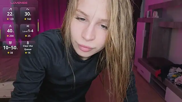 Snapshot of Elis_Fox chatting on April 5, 11:07 am Elis Fox online show from April 5, 11:07 am