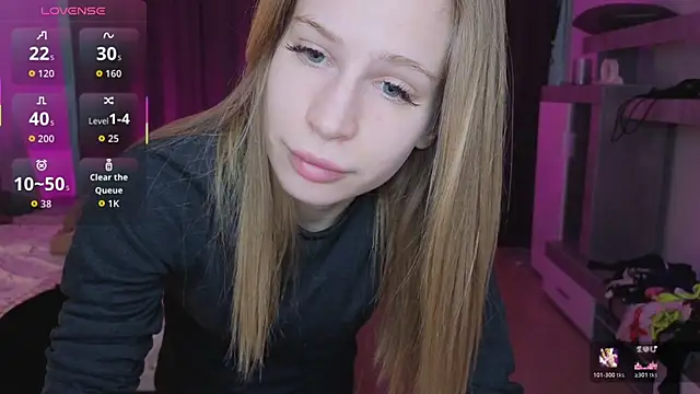 Snapshot of Elis_Fox chatting on April 11, 11:03 am Elis Fox online show from April 11, 11:03 am