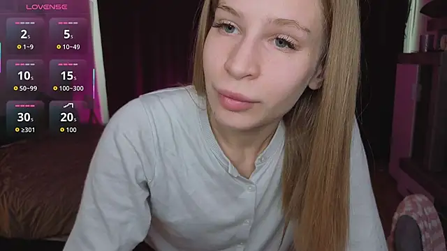 Snapshot of Elis_Fox chatting on April 13, 11:05 am Elis Fox online show from April 13, 11:05 am