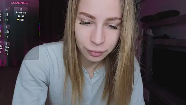 Snapshot of Elis_Fox chatting on April 16, 11:00 am Elis Fox online show from April 16, 11:00 am