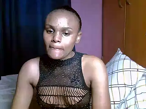 Queen petite  online show from July 21, 4:37 am
