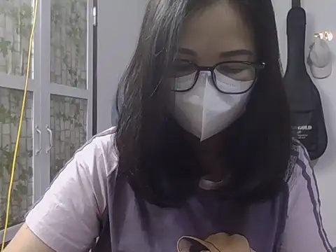 Snapshot of MaiHuong77 chatting on November 3, 3:19 am MaiHuong77 online show from November 3, 3:19 am