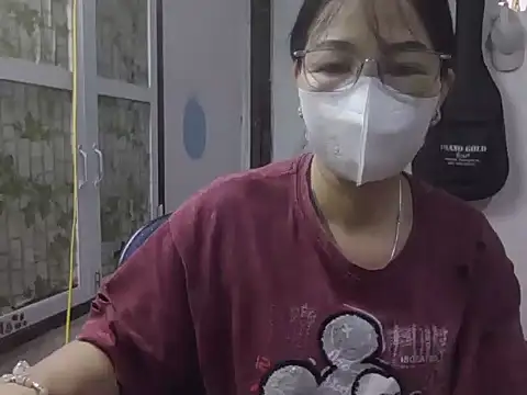 Snapshot of MaiHuong77 chatting on November 5, 12:21 am MaiHuong77 online show from November 5, 12:21 am