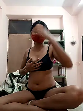 Snapshot of Young_couple143 chatting on January 11, 3:31 pm Young couple143 online show from January 11, 3:31 pm