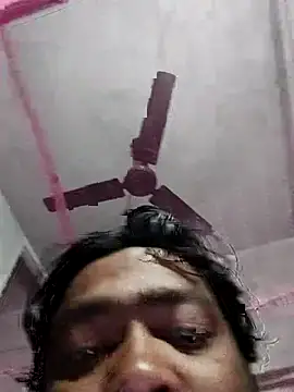 Snapshot of Young_couple143 chatting on March 6, 3:24 pm Young couple143 online show from March 6, 3:24 pm