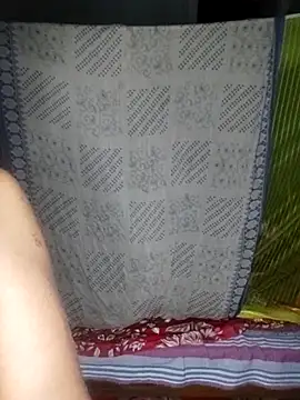 Snapshot of Young_couple143 chatting on November 23, 12:10 am Young couple143 online show from November 23, 12:10 am