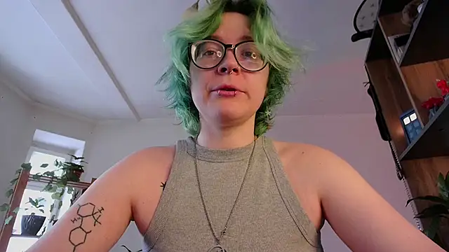 Snapshot of alisahug chatting on January 24, 8:44 am alisahug online show from January 24, 8:44 am