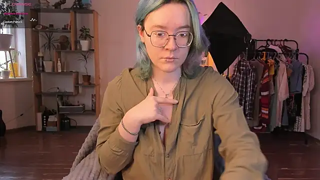 Snapshot of alisahug chatting on September 9, 10:37 am alisahug online show from September 9, 10:37 am