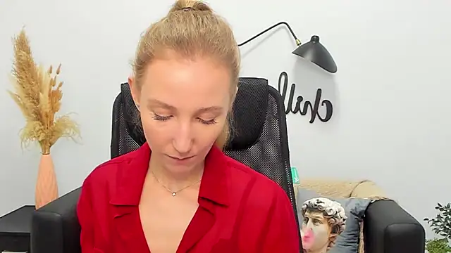 Snapshot of LolaWilsons chatting on March 20, 12:22 pm LolaWilsons online show from March 20, 12:22 pm