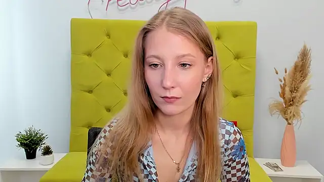 Snapshot of LolaWilsons chatting on February 11, 7:24 am LolaWilsons online show from February 11, 7:24 am