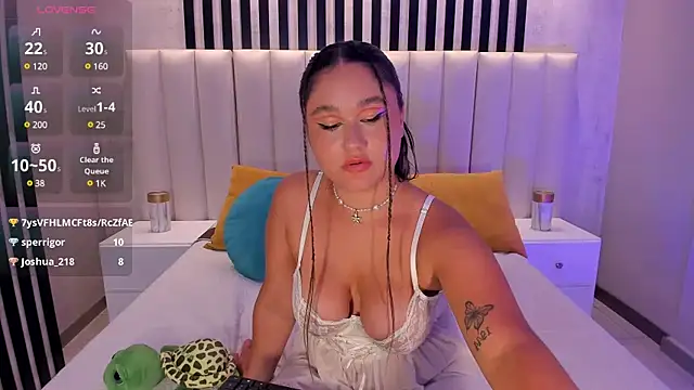 SamanthaConnor  online show from February 6, 1:05 am