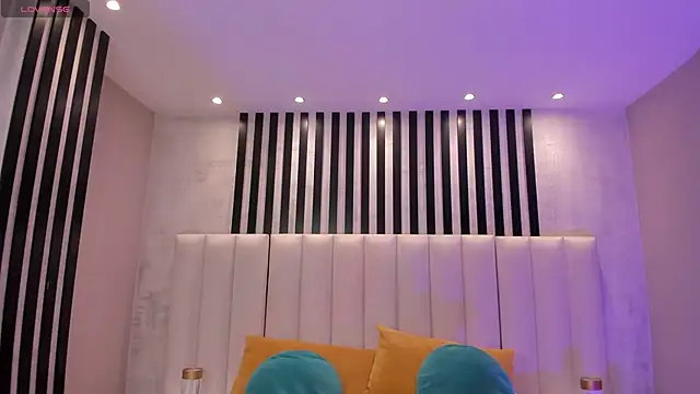 SamanthaConnor  online show from February 6, 6:56 pm