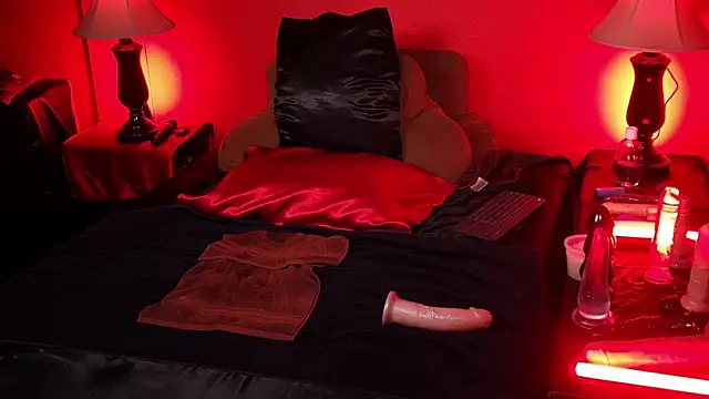 JenniferCD online show from November 18, 6:12 pm