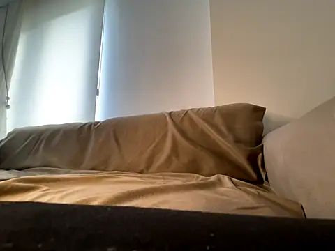 Snapshot of khaaleesiii chatting on September 15, 8:14 am khaaleesiii online show from September 15, 8:14 am