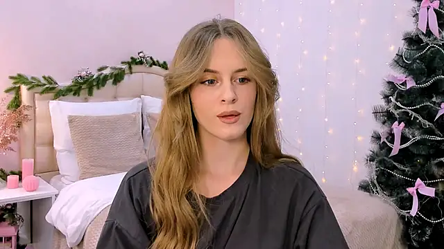 RozzitaBedberry online show from January 17, 8:11 pm