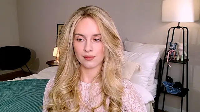 RozzitaBedberry online show from October 10, 2:27 pm