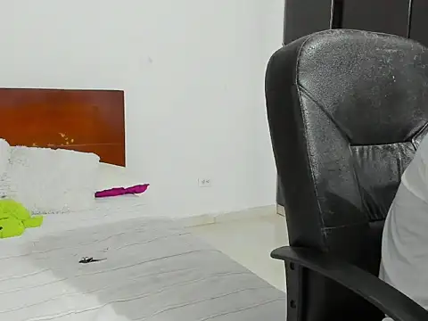 Snapshot of Chandler_ken chatting on October 29, 1:08 am Chandler ken online show from October 29, 1:08 am