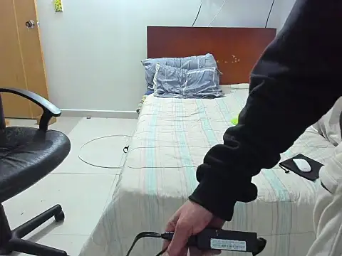 Snapshot of Chandler_ken chatting on November 21, 1:26 am Chandler ken online show from November 21, 1:26 am