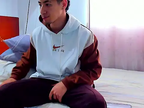 Snapshot of Chandler_ken chatting on November 28, 1:14 pm Chandler ken online show from November 28, 1:14 pm