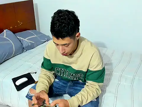 Snapshot of Chandler_ken chatting on December 5, 2:09 am Chandler ken online show from December 5, 2:09 am