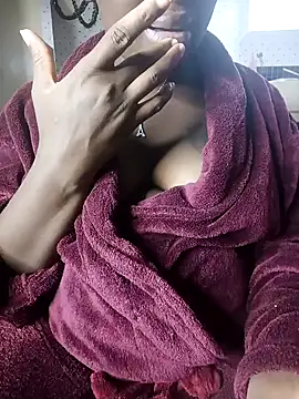 Snapshot of smileyboobs1 chatting on March 24, 6:13 pm smileyboobs1 online show from March 24, 6:13 pm